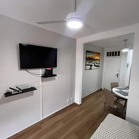 Quarto e sala com varanda-3